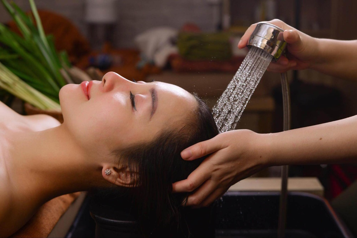 thói quen xấu khi gội đầu