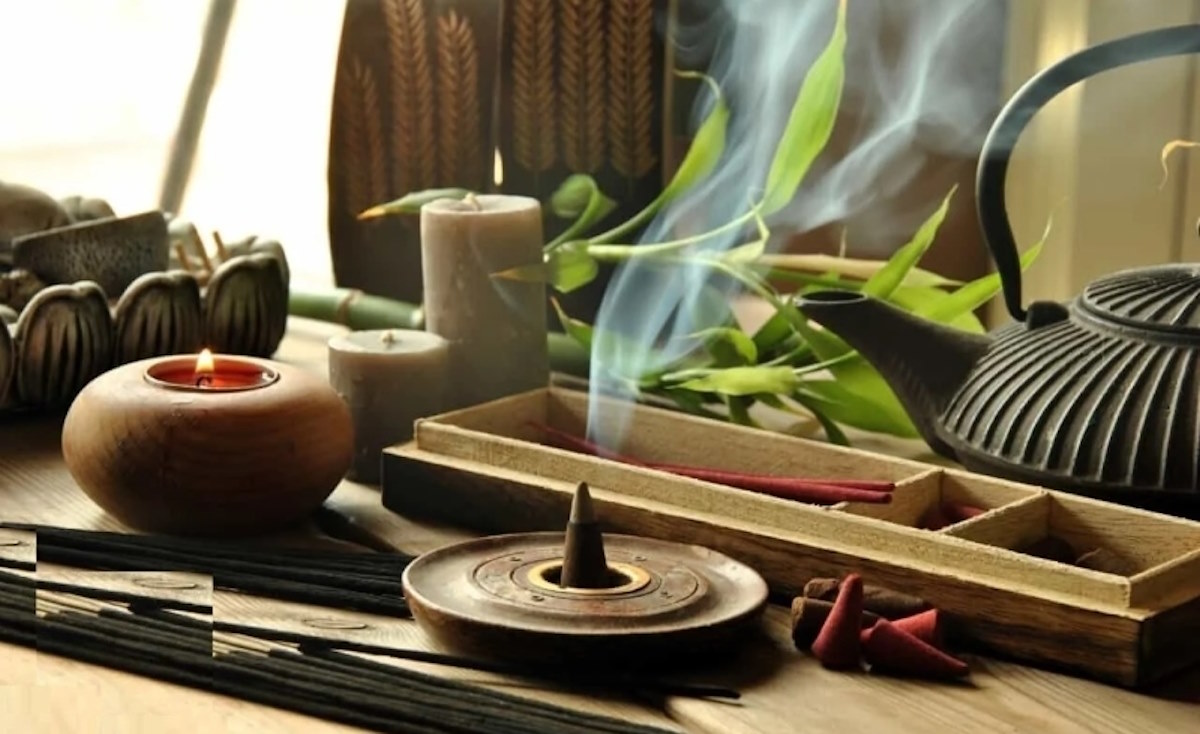 xông trầm hương